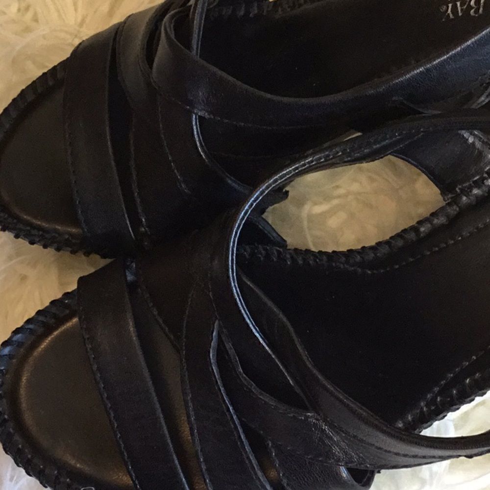 ST JOHNS BAY black strapped sandals in size 7 NWOT - Picture 7 of 11